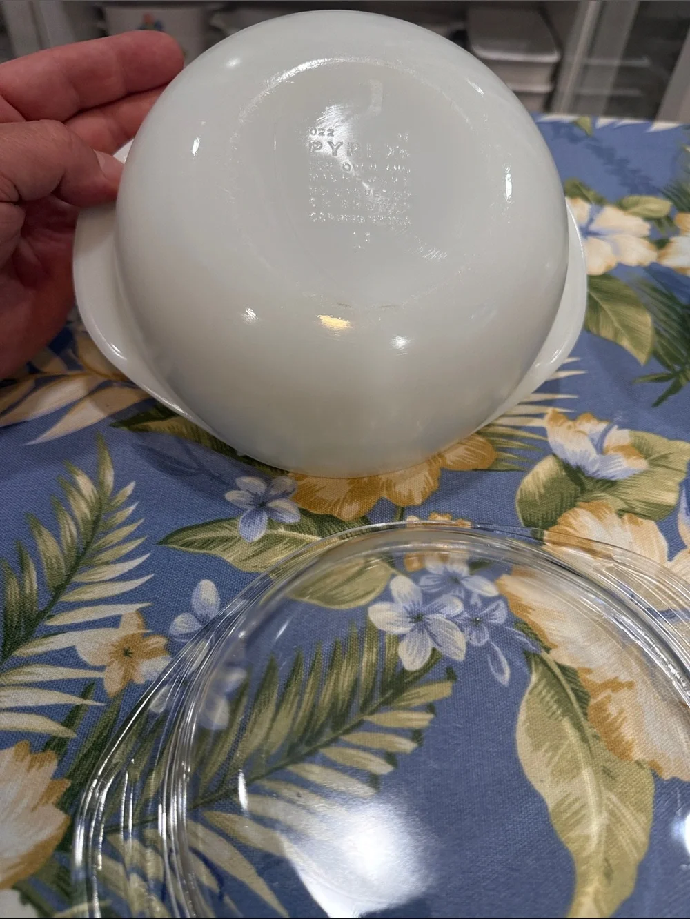 Pyrex White Milk Glass Baking Dish Lid 022         1 Liter